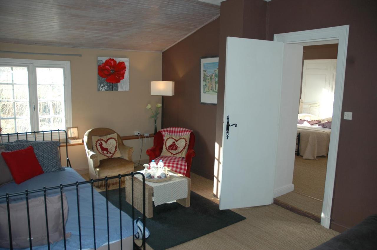 Bed and Breakfast Domaine De La Queyssie Saussignac Esterno foto