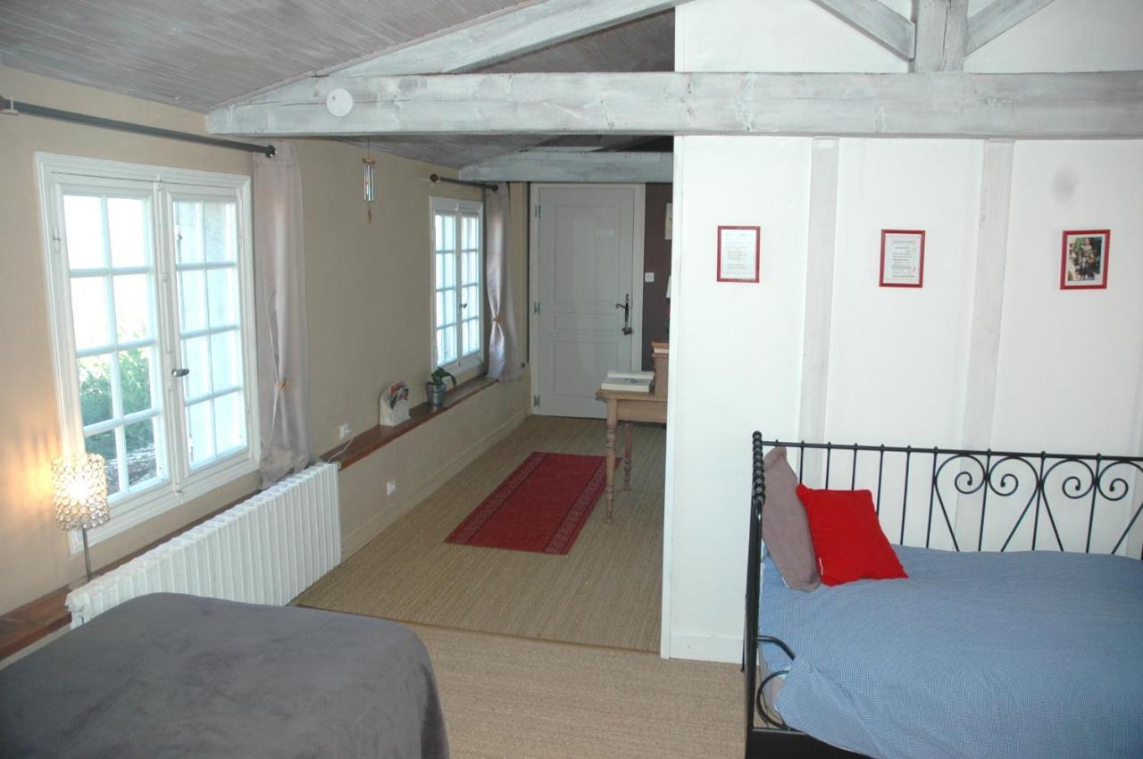 Bed and Breakfast Domaine De La Queyssie Saussignac Esterno foto