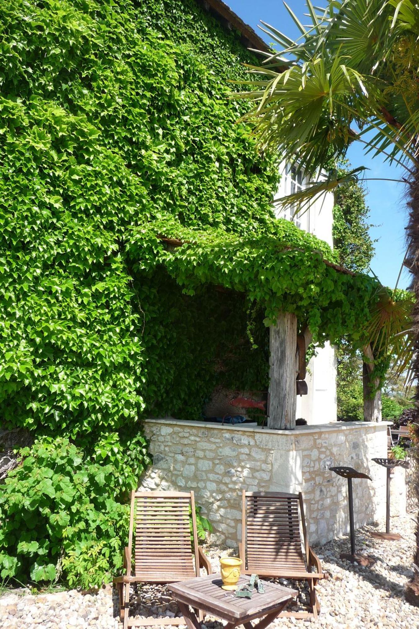Bed and Breakfast Domaine De La Queyssie Saussignac Esterno foto